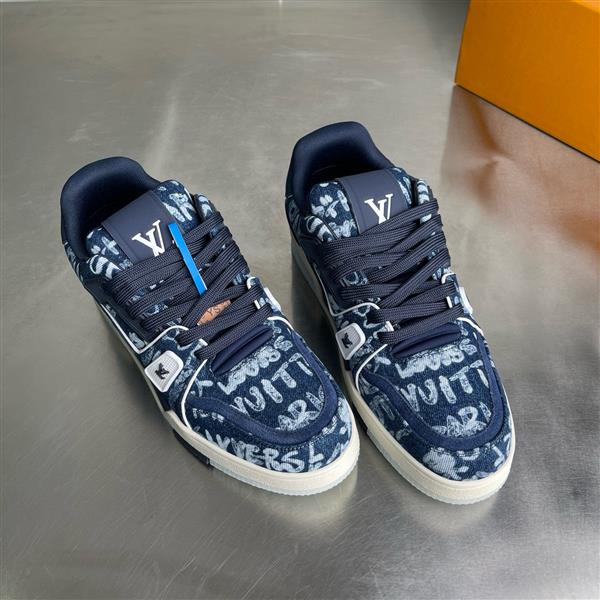 2025112815404710 390